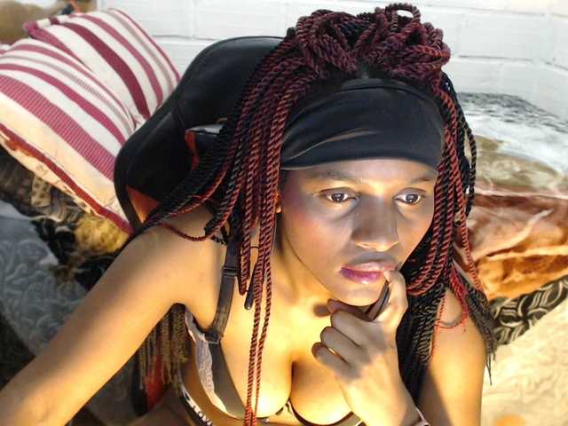 Sexyjustin202 live cam on BongaCams