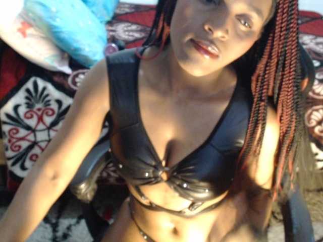 Sexyjustin202 live cam on BongaCams