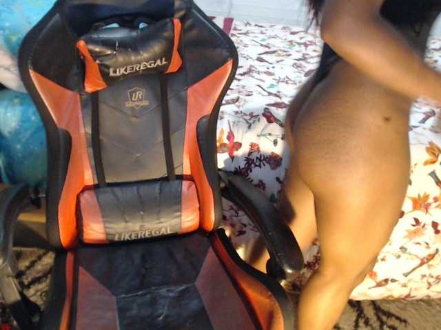 Sexyjustin202 live cam on BongaCams