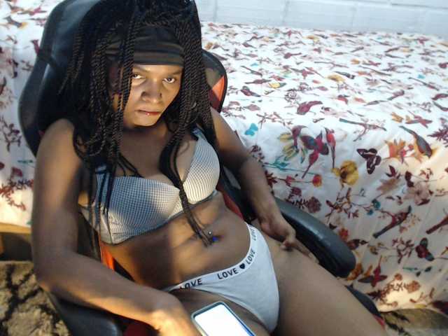 Sexyjustin202 live cam on BongaCams