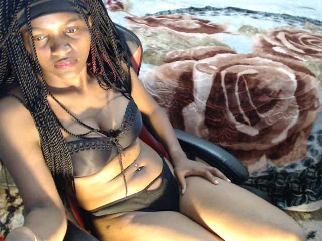Sexyjustin202 live cam on BongaCams
