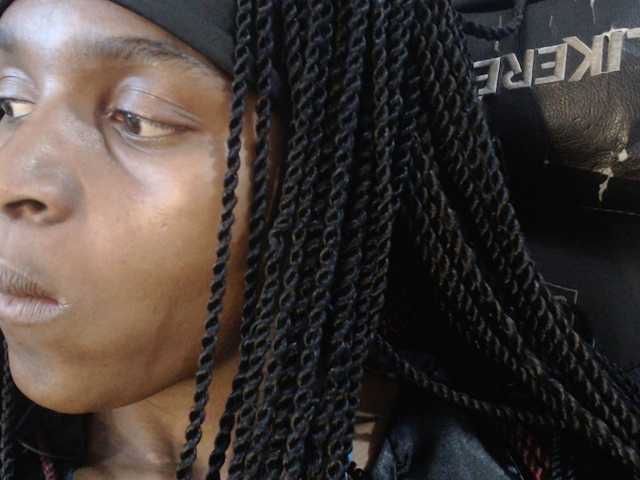 Sexyjustin202 live cam on BongaCams