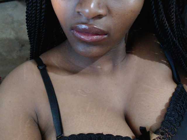 Sexyjustin202 live cam on BongaCams