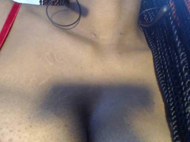 Sexyjustin202 live cam on BongaCams