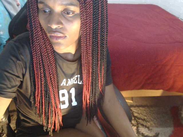 Sexyjustin202 live cam on BongaCams