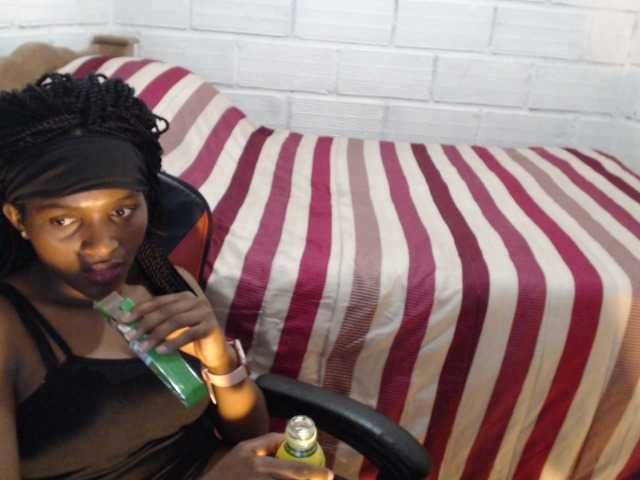 Sexyjustin202 live cam on BongaCams