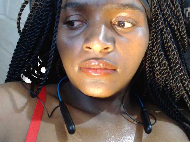 Sexyjustin202 live cam on BongaCams