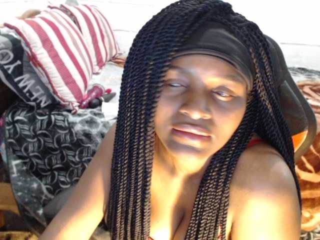 Sexyjustin202 live cam on BongaCams