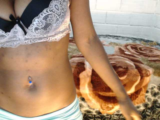 Sexyjustin202 live cam on BongaCams