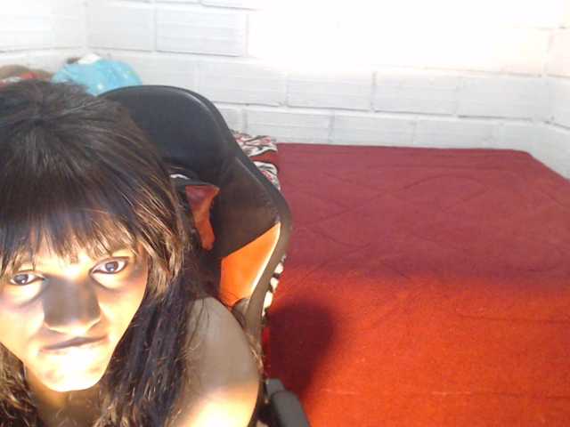 Sexyjustin202 live cam on BongaCams