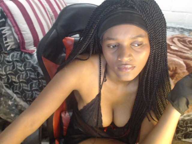 Sexyjustin202 live cam on BongaCams