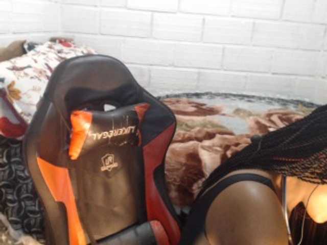 Sexyjustin202 live cam preview