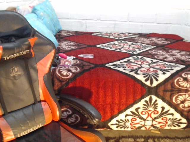 Sexyjustin202 live cam on BongaCams