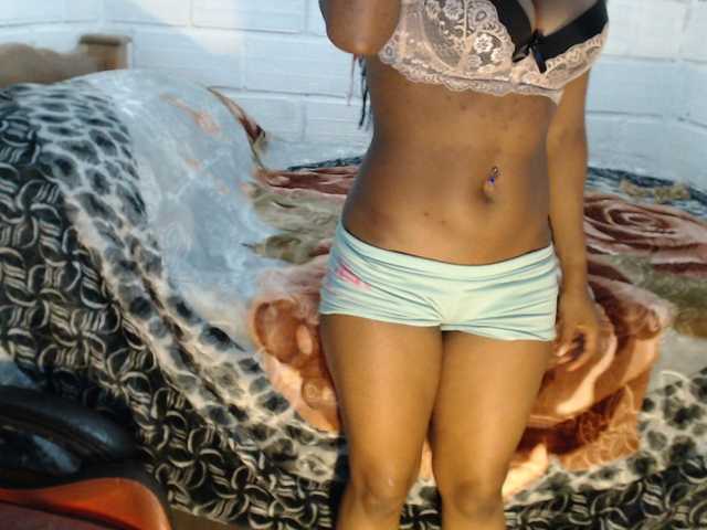 Sexyjustin202 live cam on BongaCams