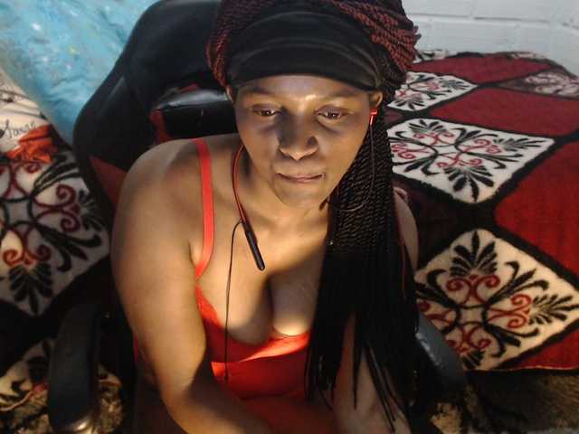 Sexyjustin202 live cam on BongaCams