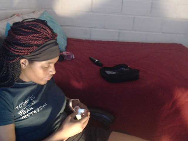 Sexyjustin202 live cam on BongaCams