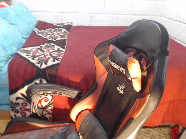 Sexyjustin202 live cam on BongaCams