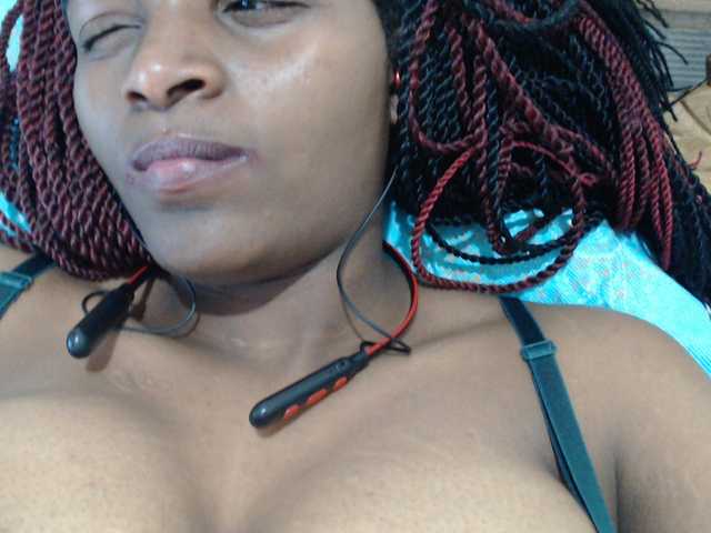 Sexyjustin202 live cam on BongaCams