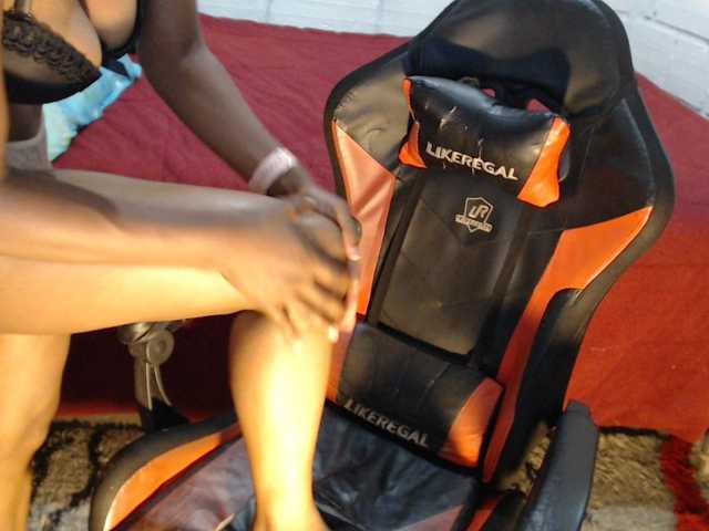 Sexyjustin202 live cam on BongaCams