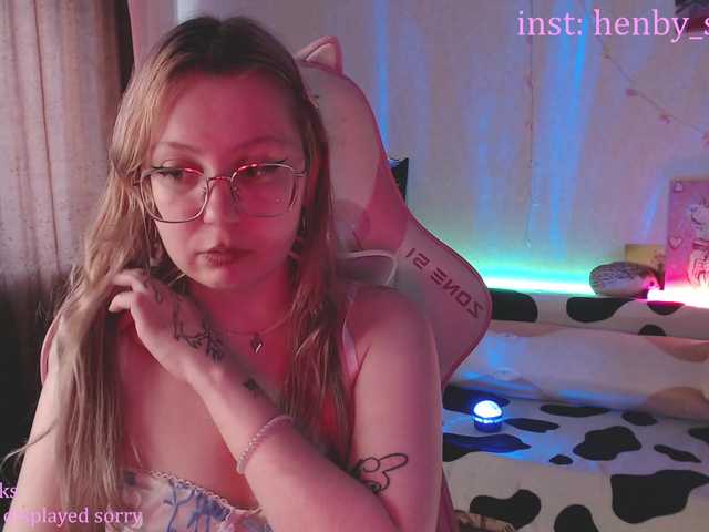 henby-streams live cam on BongaCams