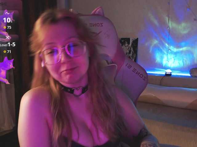 henby-streams live cam on BongaCams