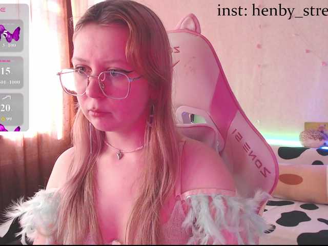 henby-streams live cam on BongaCams