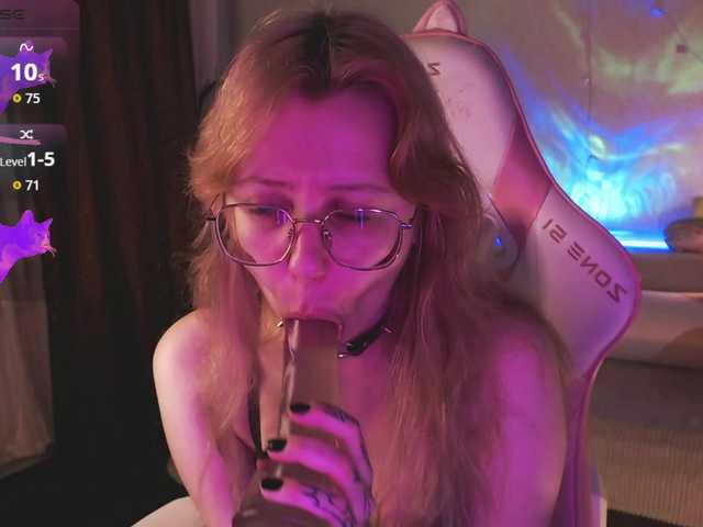 henby-streams live cam on BongaCams