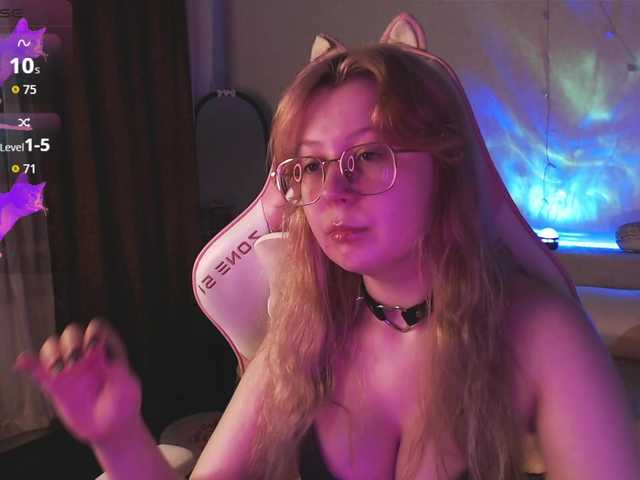 henby-streams live cam on BongaCams