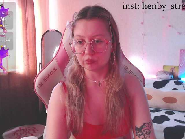 henby-streams live cam on BongaCams