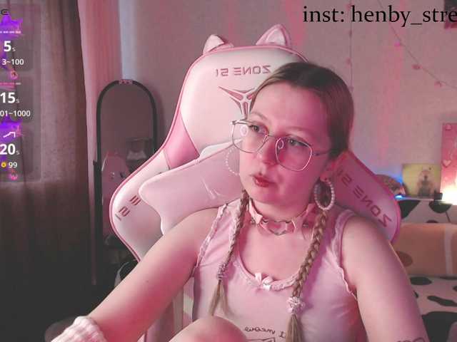 henby-streams live cam on BongaCams
