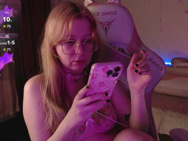henby-streams live cam on BongaCams