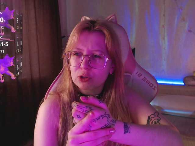 henby-streams live cam on BongaCams