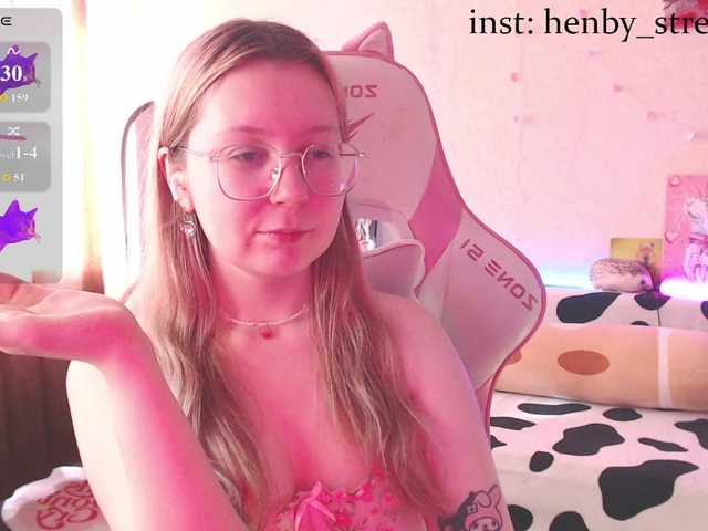 henby-streams live cam on BongaCams
