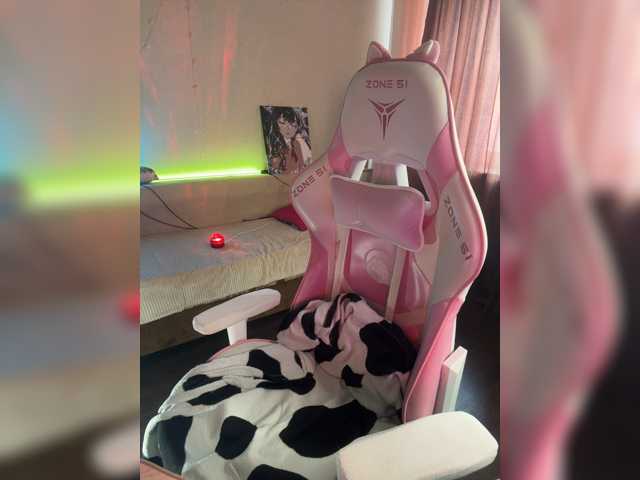 henby-streams live cam on BongaCams