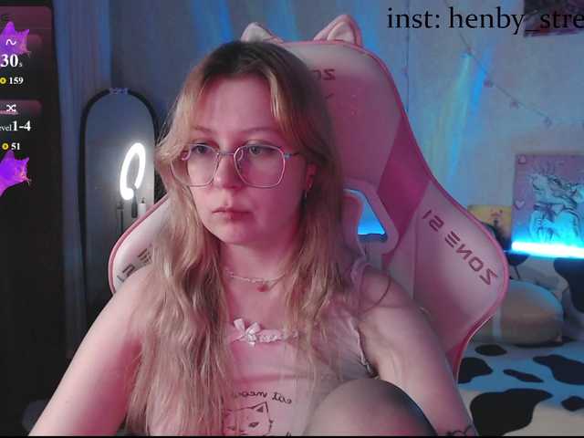 henby-streams live cam on BongaCams