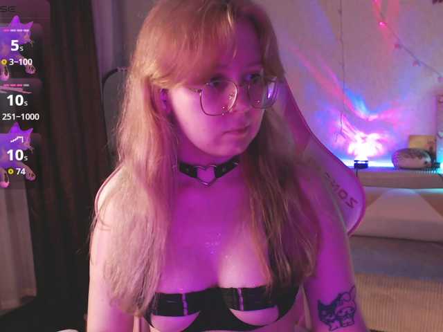 henby-streams live cam on BongaCams