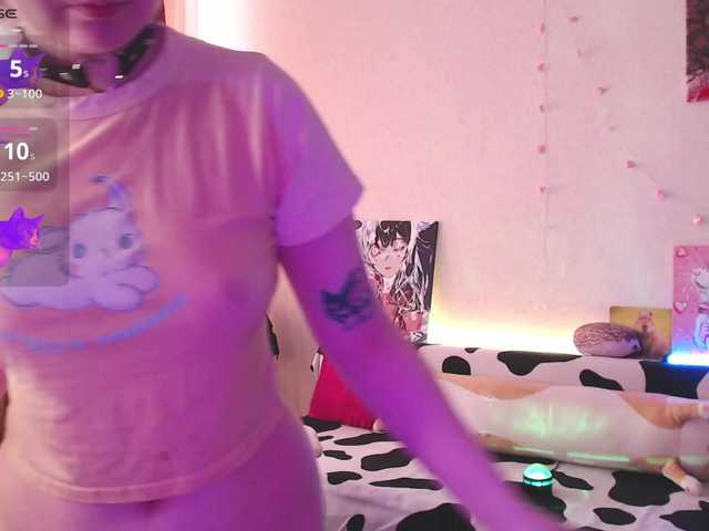 henby-streams live cam on BongaCams