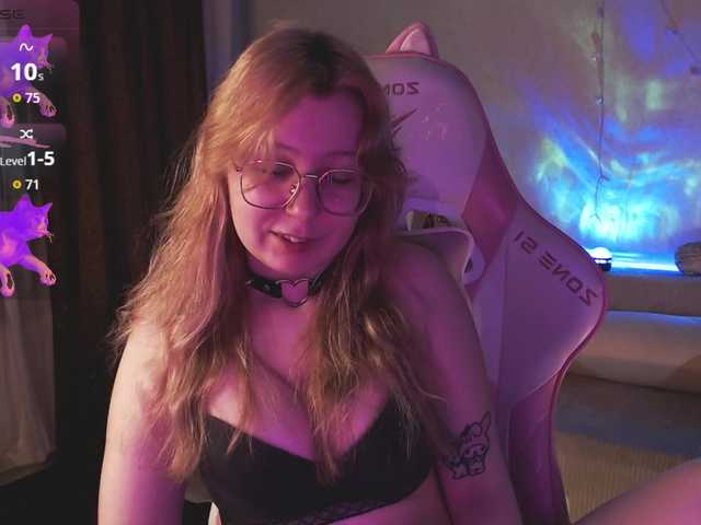 henby-streams live cam on BongaCams