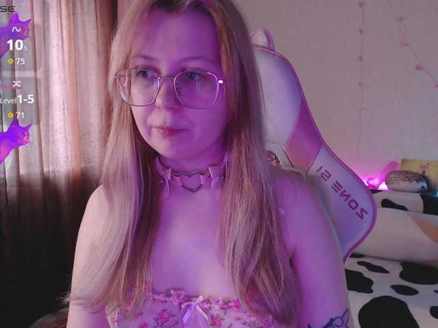 henby-streams live cam on BongaCams