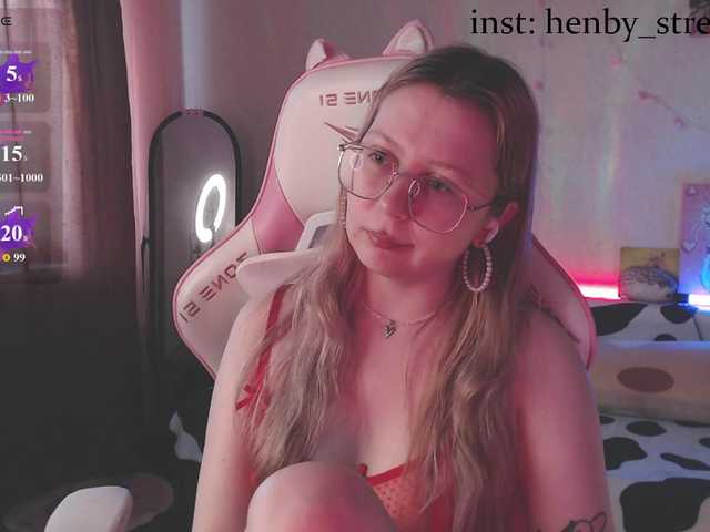 henby-streams live cam on BongaCams