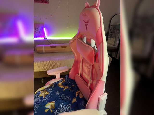 henby_streams live cam preview