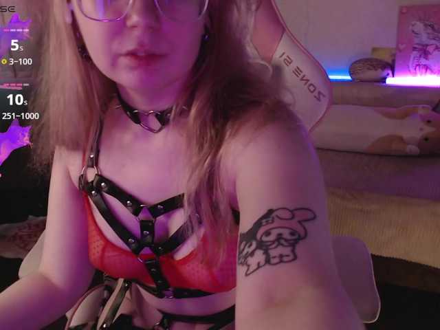 henby-streams live cam on BongaCams
