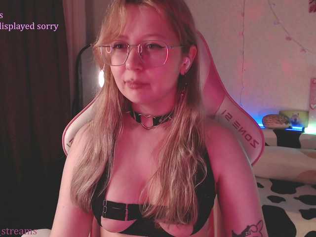 henby-streams live cam on BongaCams