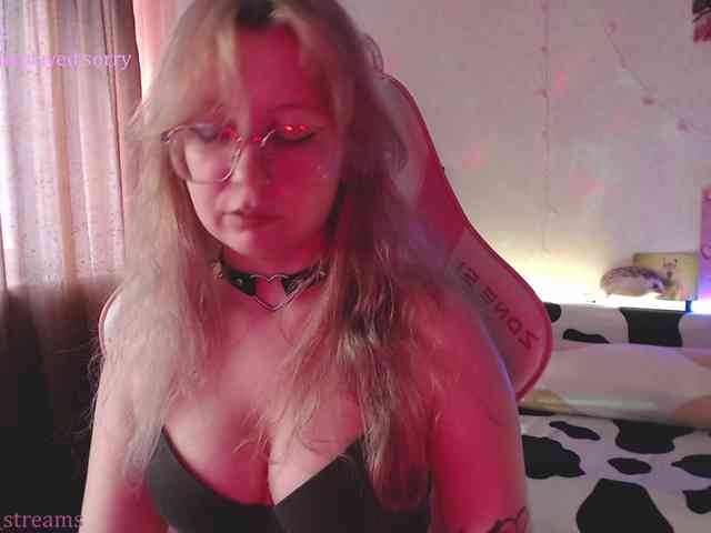 henby_streams webcam