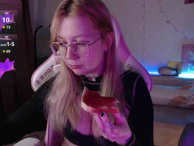 henby_streams webcam