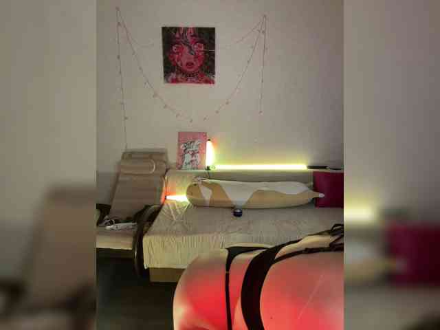 henby_streams webcam