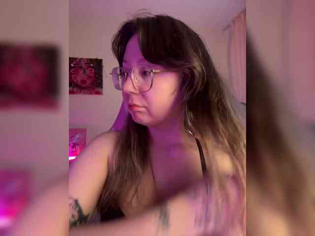 henby_streams webcam