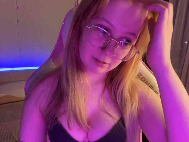 henby_streams webcam