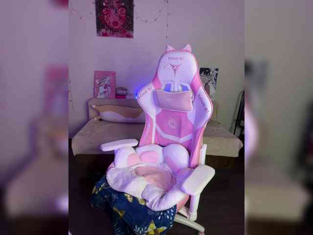 henby_streams webcam