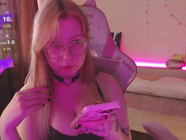 henby_streams webcam
